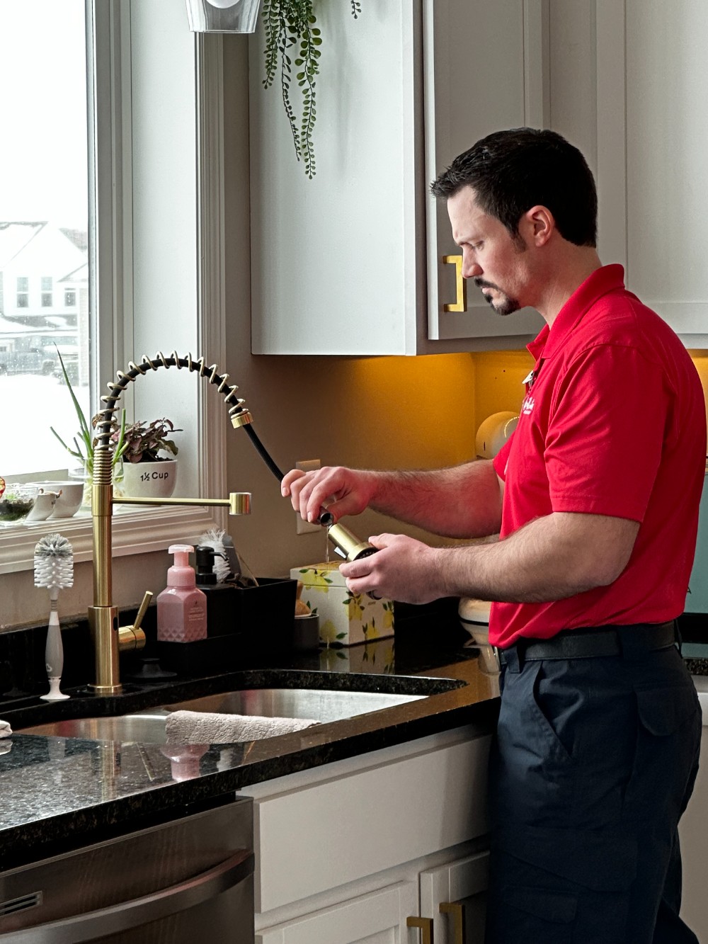 Kitchen faucet replacement, professional plumber